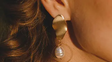 ミレニアル世代の間で、ヴィンテージ風ジュエリーへの世界的な需要が急増